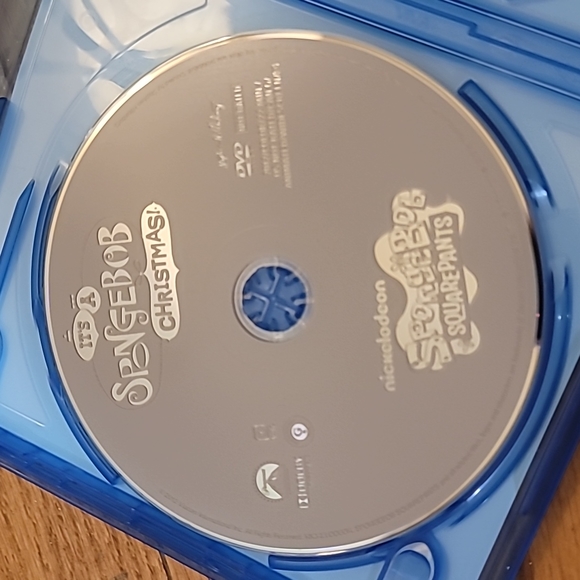 SpongeBob Christmas movie DVD & Blu-ray, EUC - Picture 2 of 4